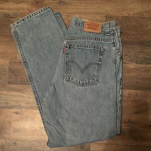 Levi's Women’s Classic Relaxed 550 Denim Straight Jeans